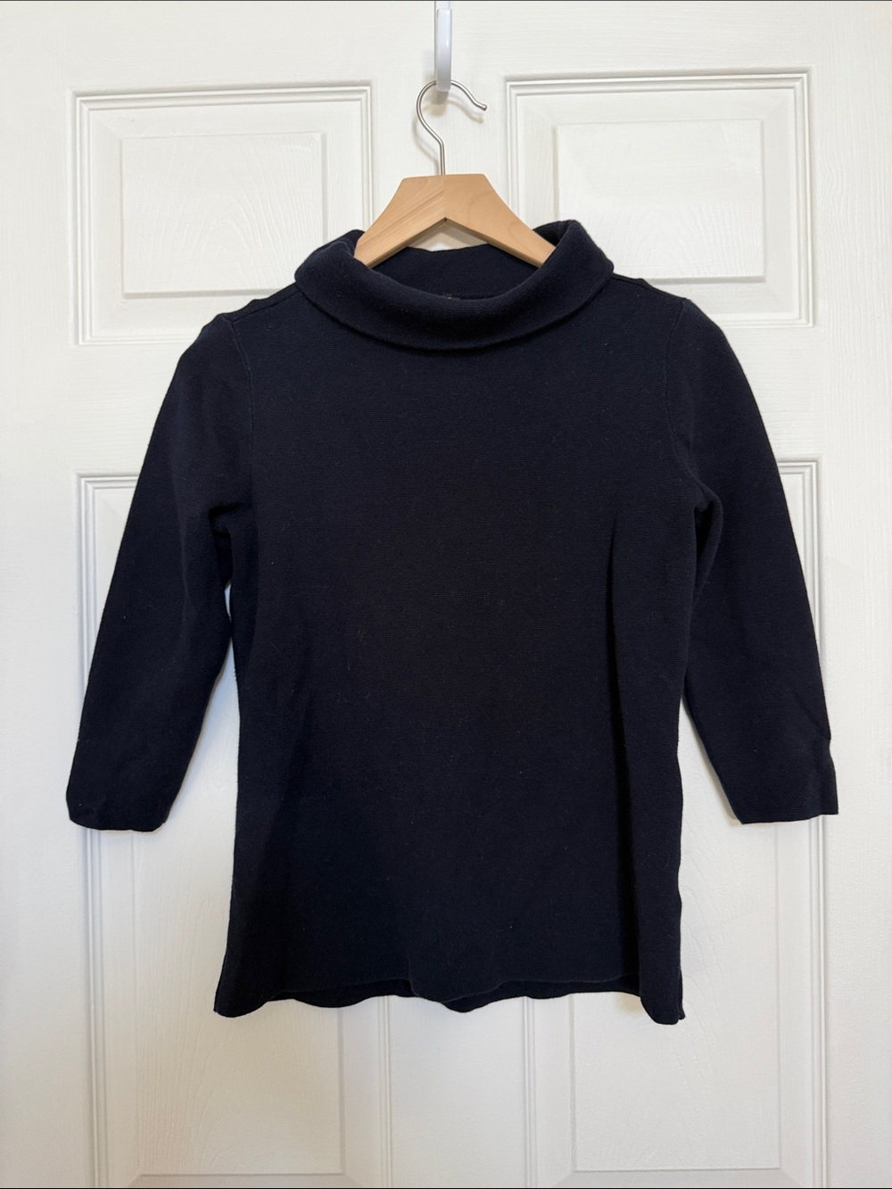 Talbots Navy turtleneck 3/4 sleeve Knit Top